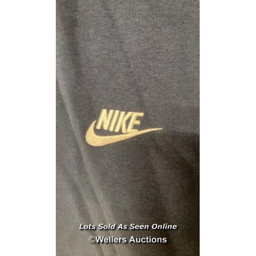 2258 - GENTS NEW NIKE SPORTSWEAR FULL ZIP HOODY / X-LARGE / D15 [85538]