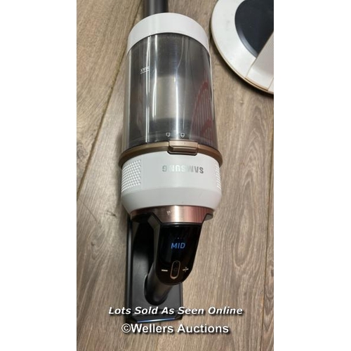 3032 - SAMSUNG BESPOKE JET PET VACUUM / POWERS UP / SIGNS OF USE / P10