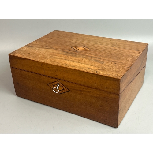 48 - Inlaid writing slope with working lock and key, 13 x 30 x 21cm / AN10