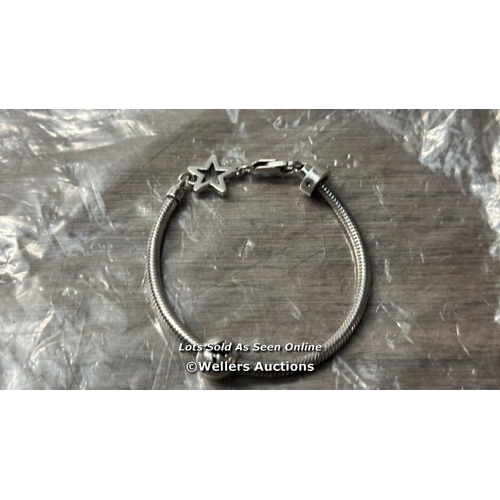 9031 - LIFER SILVER BRACELET WITH CHARM