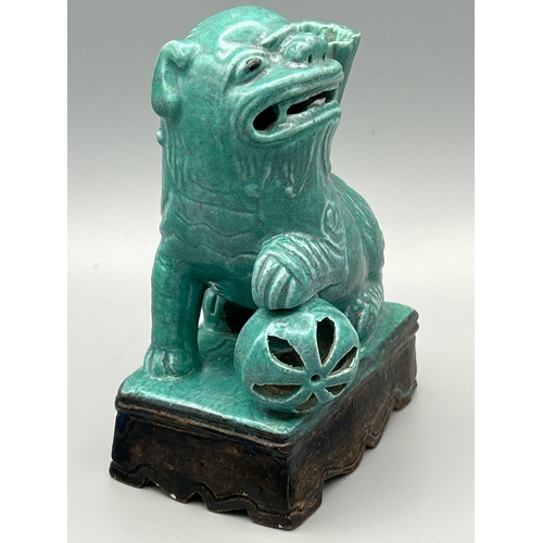 52 - Chinese green glazed Buddhist Lion joss-stick holder, Qing Dynasty, 12cm high / AN17