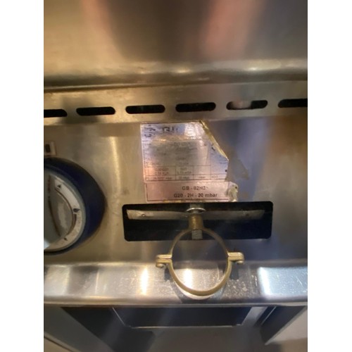 31 - Erre 2 Grill unit / / All lots are located in Swiss Cottage, London, NW3 5JB,  public loading bays a... 