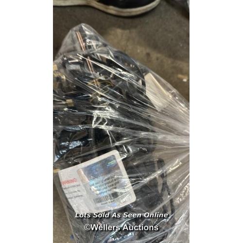 7521 - BAG OF HAIR STRAIGHTENERS / T58