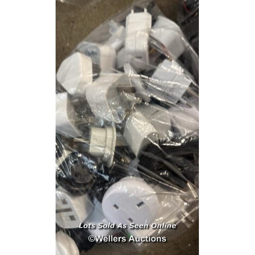 7530 - BAG OF POWER ADAPTERS / T59