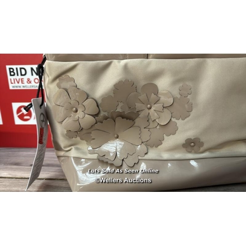 8138 - CYBEX SIMPLY FLOWERS CHANGING BAG / ONE SIZE / APPEARS NEW WITH TAGS / SEE IMAGES / RRP: �269.95 / H... 