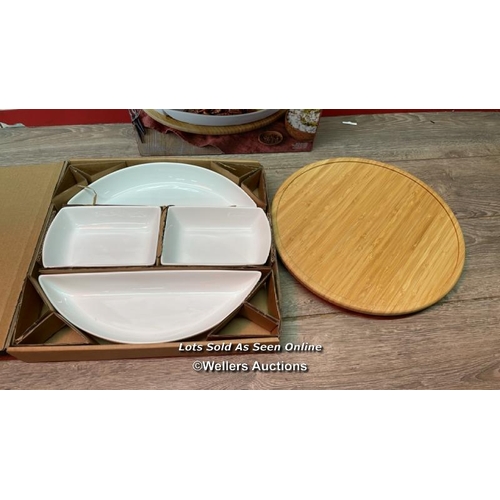 6021 - BAMBOO LAZY SUSAN WITH 4 PORCELAIN DISHES / APPEARS NEW, OPEN BOX - SEE IMAGES / A22