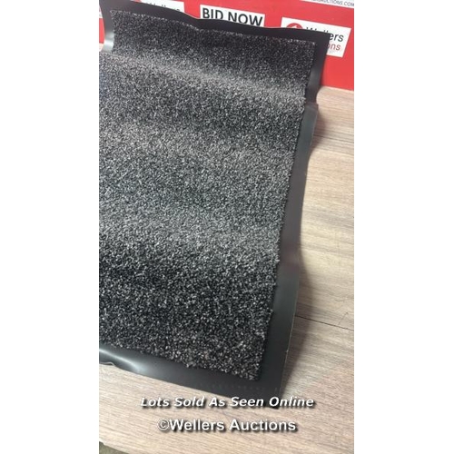 6025 - WASHABLE INDOOR MATS (50X80CM) / APPEARS NEW - SEE IMAGES / A23