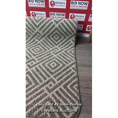 6030 - MULTY HOME ACCENT FLOOR RUNNER / 60 X 183 CM / APPEARS NEW - SEE IMAGES / A23