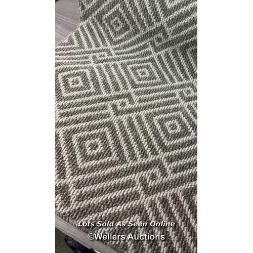 6030 - MULTY HOME ACCENT FLOOR RUNNER / 60 X 183 CM / APPEARS NEW - SEE IMAGES / A23