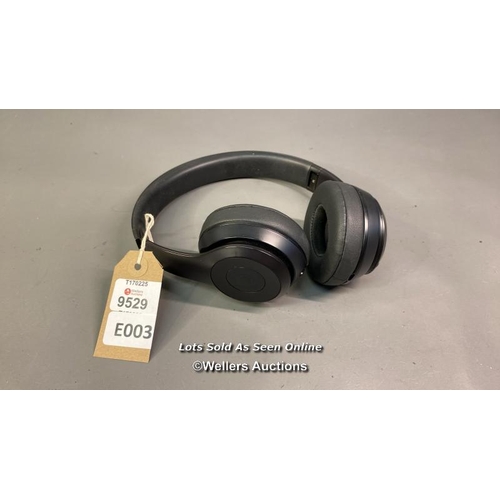 9529 - BEATS SOLO 3 WIRELESS HEADPHONE / BLACK/ SN: FL6LJA23HMC6 / ADD