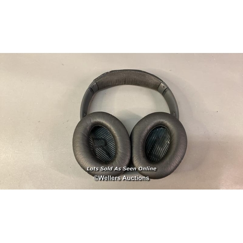 9530 - BOSE QUIET COMFORT 35 HEADPHONES/ BLACK / SN: 077061Z81976904AE - FOAM DAMAGED  / ADD