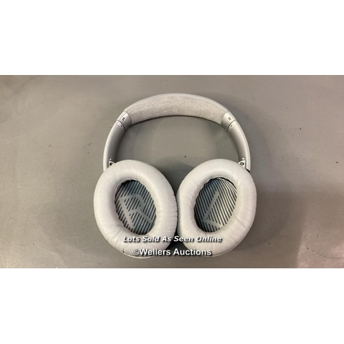 9542 - HEADHONE BOSE QC35/ MODEL 425948/ SILVER