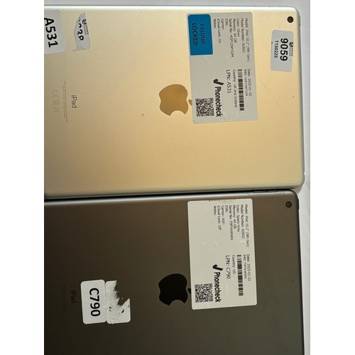 9059 - 2 X IPAD 10.2