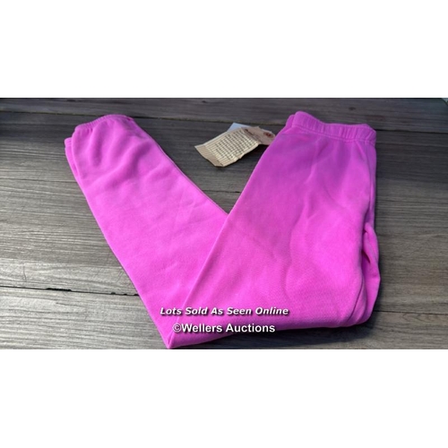 Lot 8048      