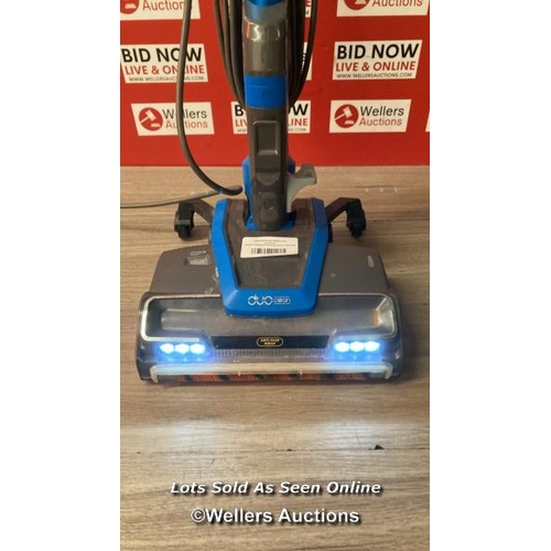 2033 - SHARK HZ400UKT CORDED STICK VACUUM    / POWERS UP / SIGNS OF USE / W3