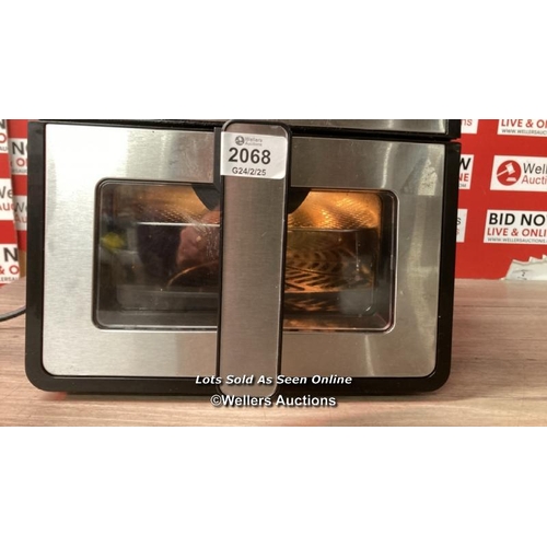 2068 - GOURMIA 7.6L DIGITAL AIR FRYER WITH LIGHT & WINDOW / POWERS UP / SIGNS OF USE / C27