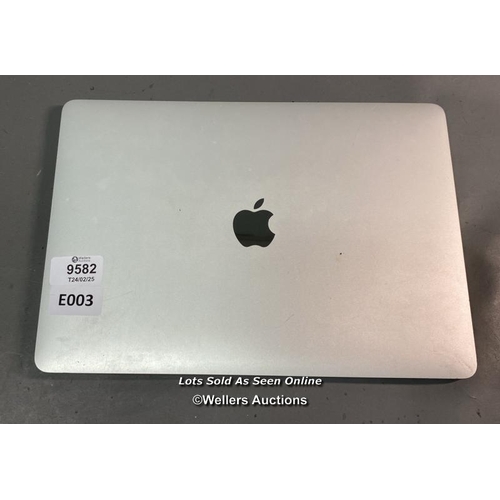 9582 - APPLE MACBOOK PRO 13