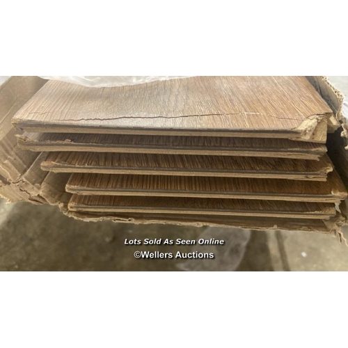 7073 - GOLDEN SELECT W.OAK LAMINATE FLOORING / SEE IMAGES / P10