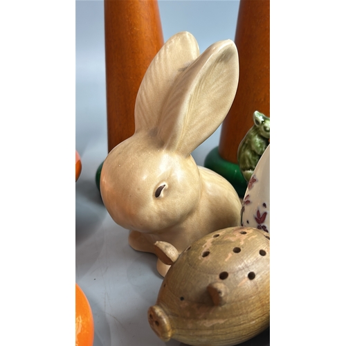 12 - Assorted kitchenware including wooden salt & pepper mills, Moorcroft orange bowls and Sylvac Rabbit ... 