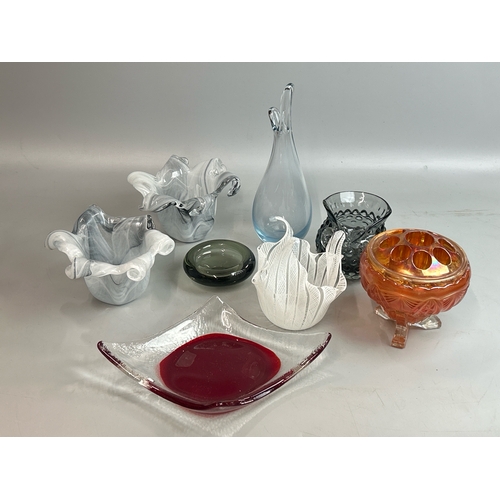 13 - Decorative glassware including Murano diamond shaped bowl signed 'La Murrina', vase and small dish s... 