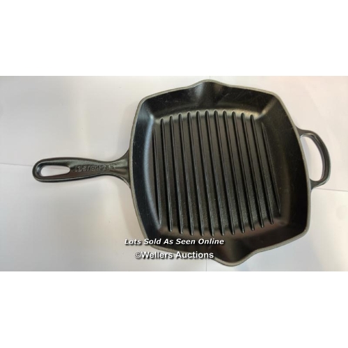 8045 - RRP: 159 - LE CREUSET 26CM SQUARE GRILL SKILLET / BLACK / APPEARS NEW / G50