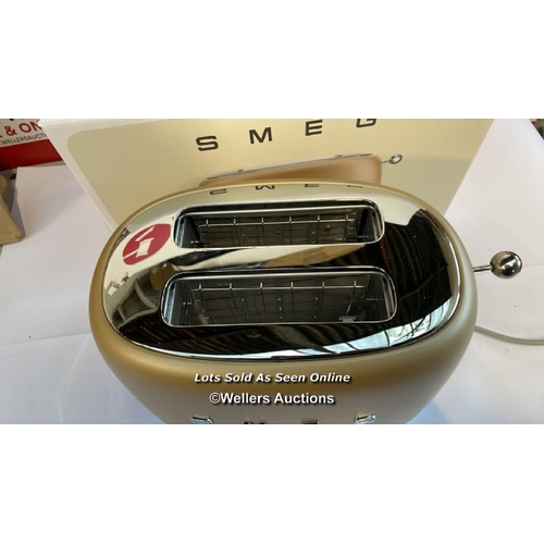 8070 - RRP: 189 - SMEG 50'S STYLE MATTE TOASTER / CHAMPAGNE / APPEARS NEW / G24