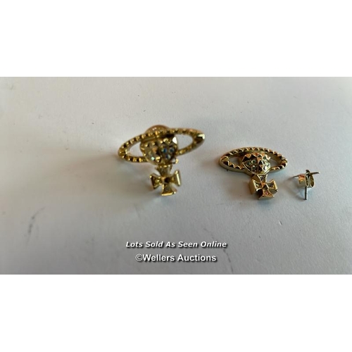 8085 - RRP: 105 - VIVIENNE WESTWOOD EMBELLISHED REINA STUD EARRINGS / GOLD / DAMAGED SEE IMAGES / G25