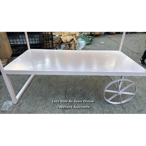 8226 - DISPLAY PINK CART WITH ROOF / SEE IMAGES