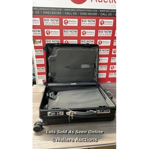 7562 - RIMOWA HARDSHELL SUITCASE / A31