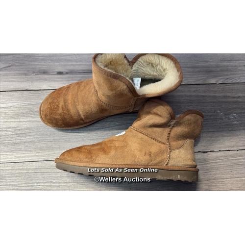 4004 - LADIES USED SHEARLING ANKLE BOOTS UK SIZE 8 / H7 [282795]