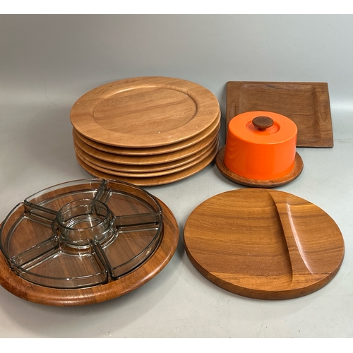 34 - Nissen Denmark serving board, vintage Digsmed lazy susan and wooden trays / T14