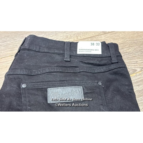 311 - GENTS NEW WRANGLER GREENSBORO STRAIGHT JEANS / 36X3038X32 / B32 [63410]