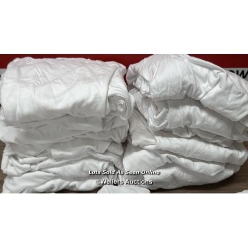 32 - X17 GENTS NEW KIRKLAND SIGNATURE WHIT T-SHIRTS - MIXED SIZES - SEE IMAGES / C19 [279066]