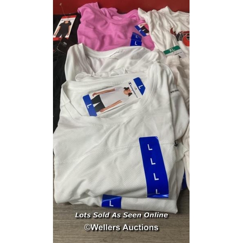 38 - X16 LADIES NEW T-SHIRTS INCL. CHAMPION, LEVIS AND NIKE - MIXED SIZES - SEE IMAGES / C20 [279066]