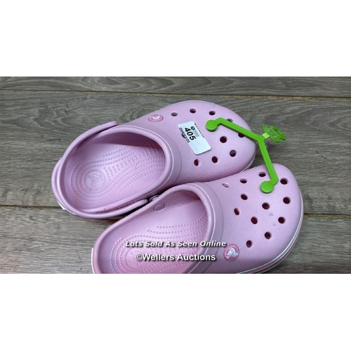 405 - CHILDRENS NEW CROCS / J2 / C36