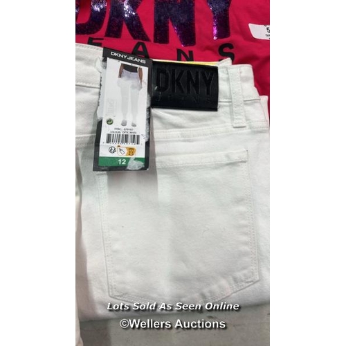 56 - 3X LADIES NEW CLOTHING INCL. DKNY T-SHIRT & JEANS AND MORE / SEE IMAGES / C12 [279066]