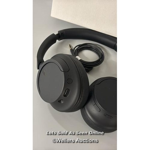 8405 - SONY WHCH720NB NOISE CANCELLING OVEREAR HEADPHONES / POWERS UP, MINIMAL SIGNS OF USE, CONNECTS TO BT... 