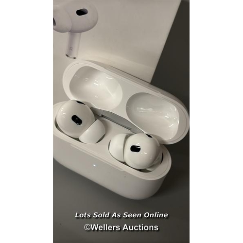 8413 - APPLE AIRPODS PRO (2ND GENERATION)(USB-C), MTJV3ZM/A / POWERS UP, MINIMAL SIGNS OF USE, CONNECTS TO ... 