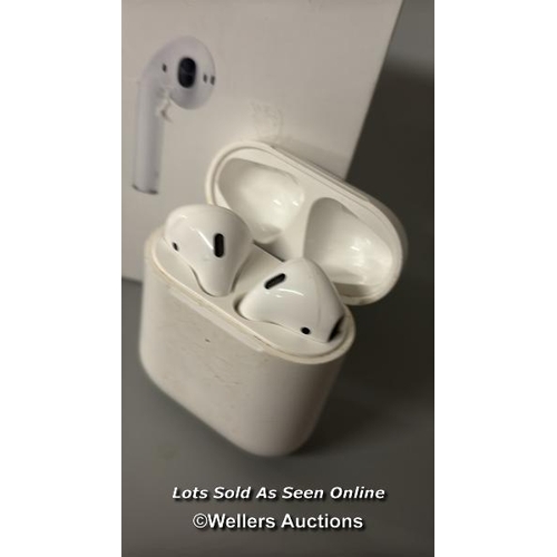 8415 - APPLE AIRPODS / 2ND GEN / WITH CHARGING CASE / MV7N2ZMA / POWERS UP, MINIMAL SIGNS OF USE, CONNECTS ... 