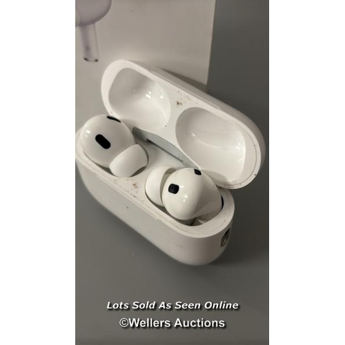 8420 - APPLE AIRPODS PRO (2ND GENERATION)(USB-C), MTJV3ZM/A / POWERS UP, MINIMAL SIGNS OF USE, CONNECTS TO ... 