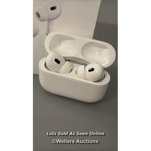 8421 - APPLE AIRPODS PRO (2ND GENERATION)(USB-C), MTJV3ZM/A / POWERS UP, MINIMAL SIGNS OF USE, CONNECTS TO ... 