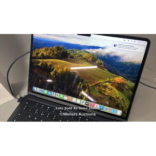 8447 - APPLE MACBOOK AIR 2022, APPLE M2 CHIP, 8GB RAM, 512GB SSD, 13.6 INCH IN MIDNIGHT, MLY43B/A / APPEARS... 