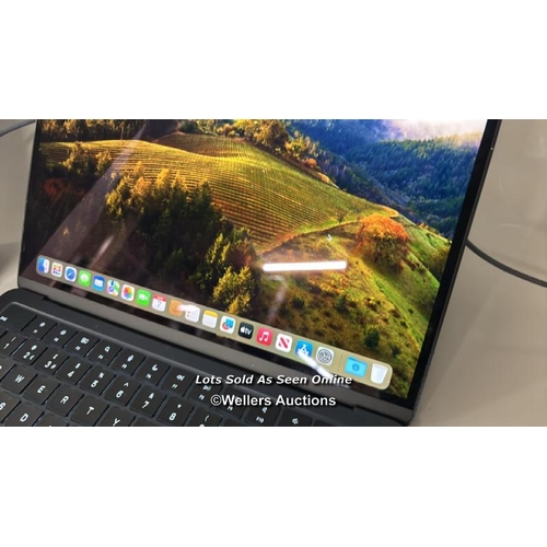 8447 - APPLE MACBOOK AIR 2022, APPLE M2 CHIP, 8GB RAM, 512GB SSD, 13.6 INCH IN MIDNIGHT, MLY43B/A / APPEARS... 