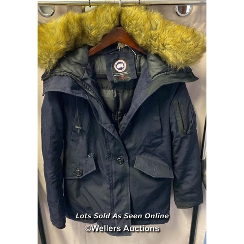 9672 - CANADA GOOSE JACKET SIZE S - RIGHT UNDERARM RIPED