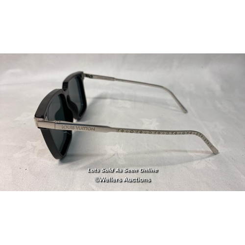 9745 - SUNGLASSES LOUIS VUITTON/ SN: Z1667W/ MG1203