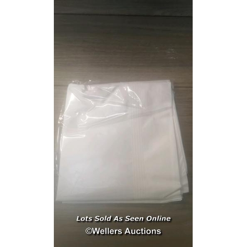 8008 - RRP: 165 - PETER REED BARLEY SQUARE PILLOW CASE / WHITE / 70X70 / APPEARS NEW OPEN BOX