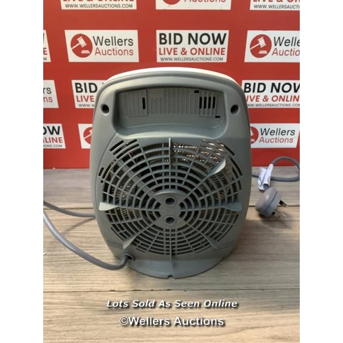 8042 - RRP: 35 - DELONGHI FAN HEATER / SIGNS OF USE / POWERS UP