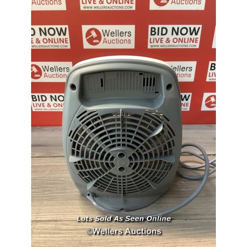 8043 - RRP: 35 - DELONGHI FAN HEATER / SIGNS OF USE / POWERS UP