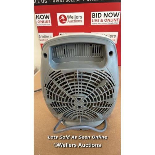 8045 - RRP: 35 - DELONGHI FAN HEATER / SIGNS OF USE / POWERS UP