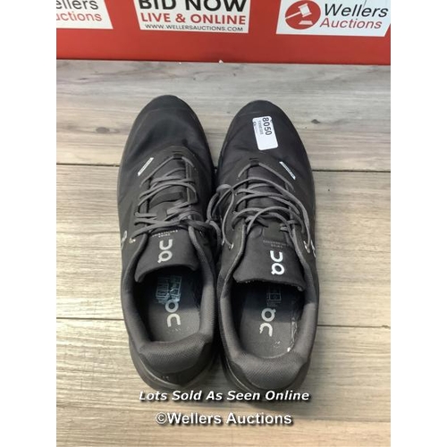 8050 - RRP: 150 - ON RUNNING CLOUDVENTURE WATERPROOF TRAINERS / BLACK / US 12.5 / MINIMAL SIGNS OF USE